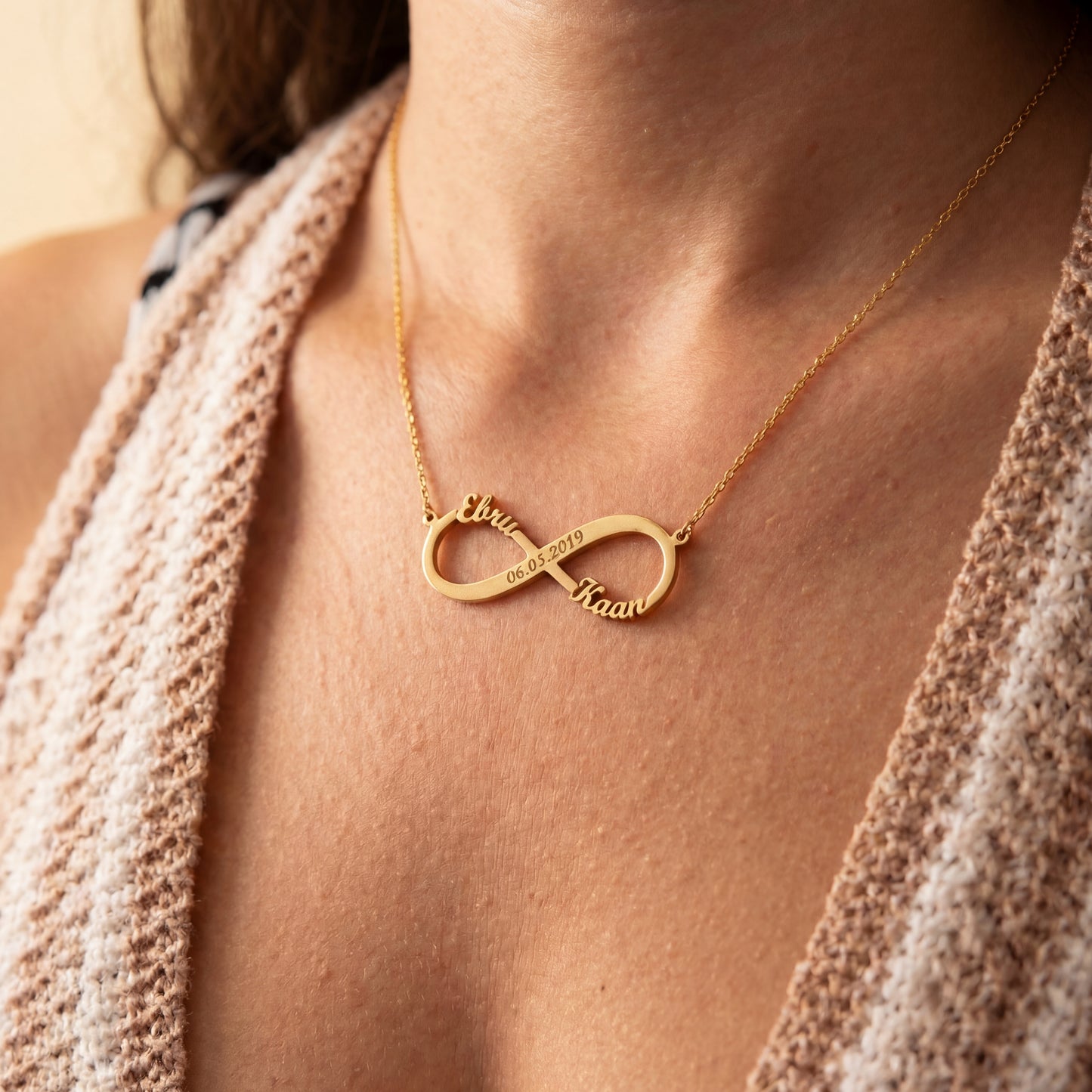 Infinite Love Halskette mit Gravur