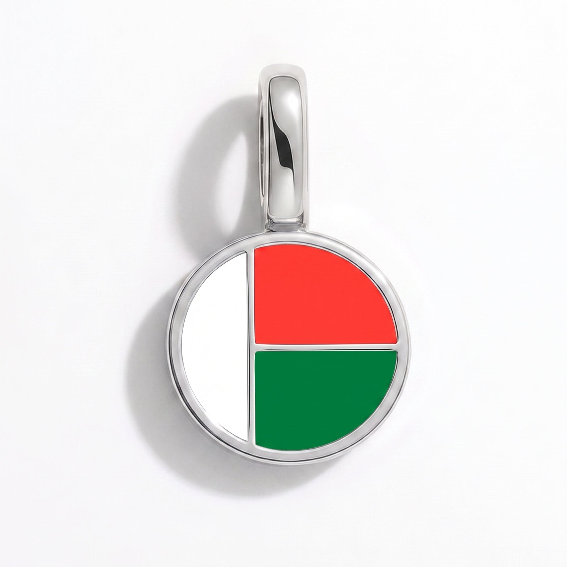Madagaskar Flagge – Charm Silber