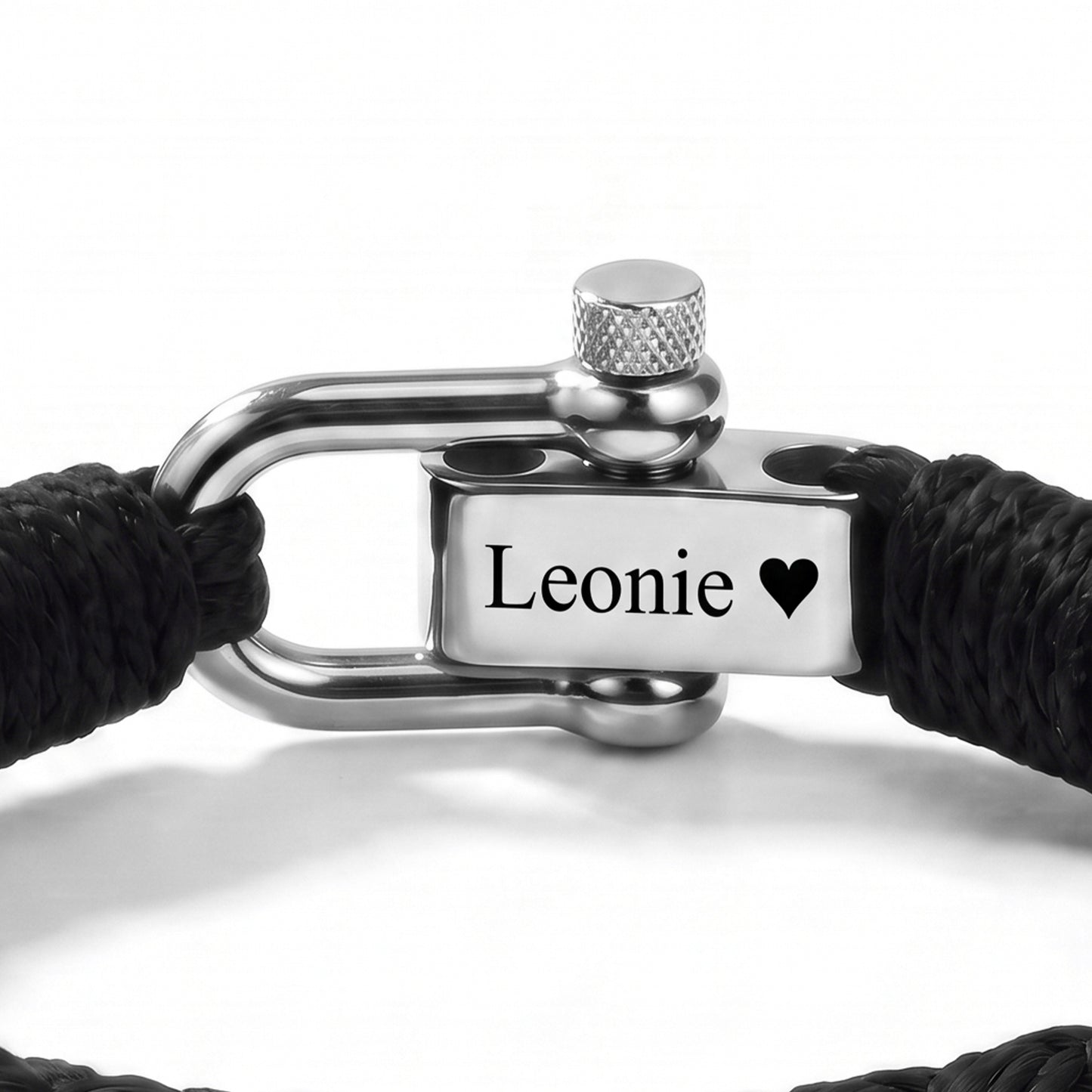Geflochtenes Armband mit Gravur