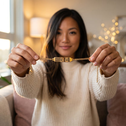 Goldenes Augen-Armband als persönliches Geschenk
