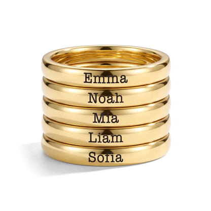 Stapelring mit Namen – Gold – 5 Ringe gestapelt