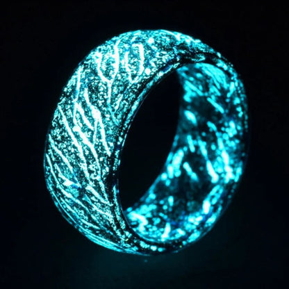 Lysande ring gjord av fluorescerande harts